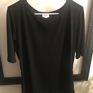 💸💰LuLaRoe Stretchy Solid Black Shirt